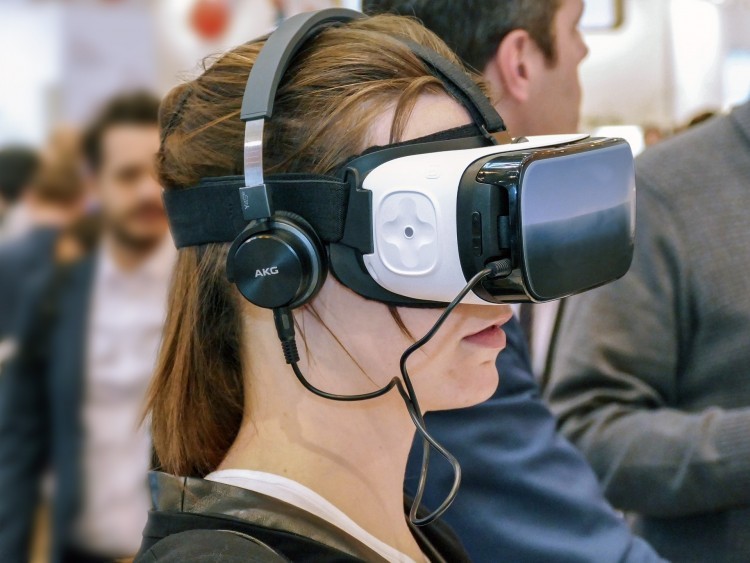 Preparing for the 'augmented reality' future of car sales