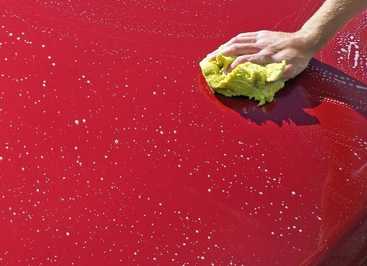 Are you a valeter, accessory fitter or windscreen fitter at risk?